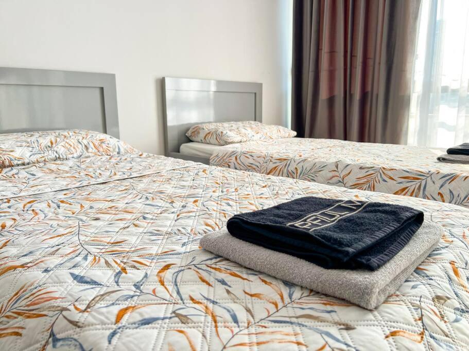 טיראנה Scanderbeg Square 2Br Apt מראה חיצוני תמונה