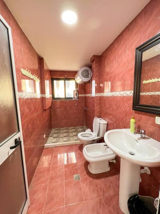 טיראנה Scanderbeg Square 2Br Apt מראה חיצוני תמונה
