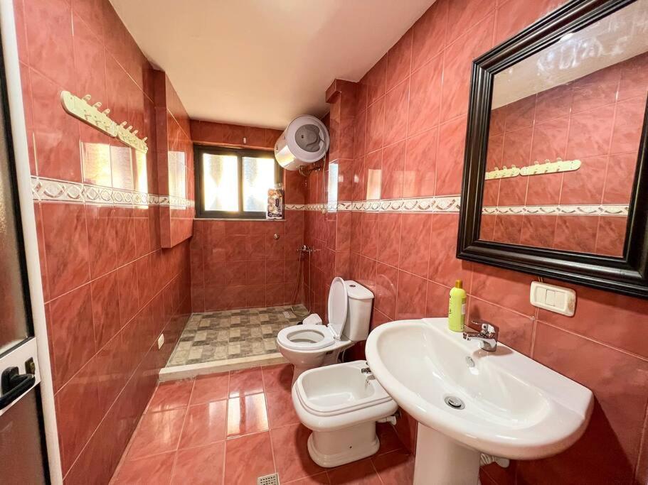 טיראנה Scanderbeg Square 2Br Apt מראה חיצוני תמונה