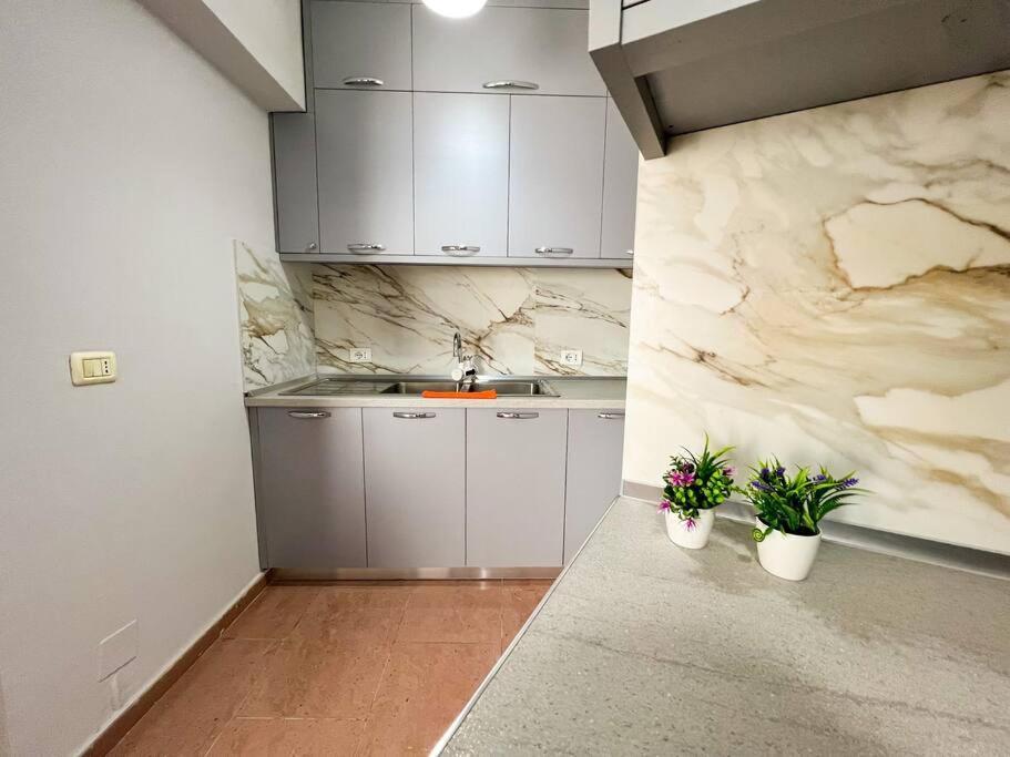 טיראנה Scanderbeg Square 2Br Apt מראה חיצוני תמונה