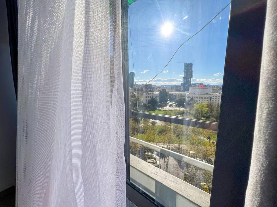 טיראנה Scanderbeg Square 2Br Apt מראה חיצוני תמונה